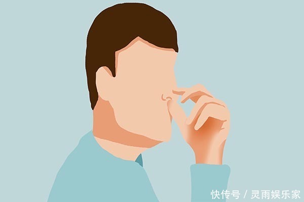 鼻子两侧的鼻翼部位,黑头总是很顽固,教你不用暴力也可轻松去除
