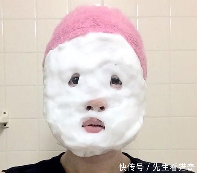 泰国|连泰国COS小哥都要写个服字,日本大神用洗面乳模仿各路名人