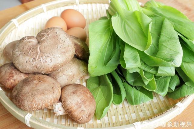 适合|最适合夏天吃的素馅包子,鲜香味美,松软不塌陷,越吃越香