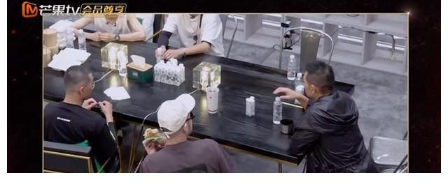 姐姐們|一臺空調引發的“大戰”，大老爺們互相扯頭花…