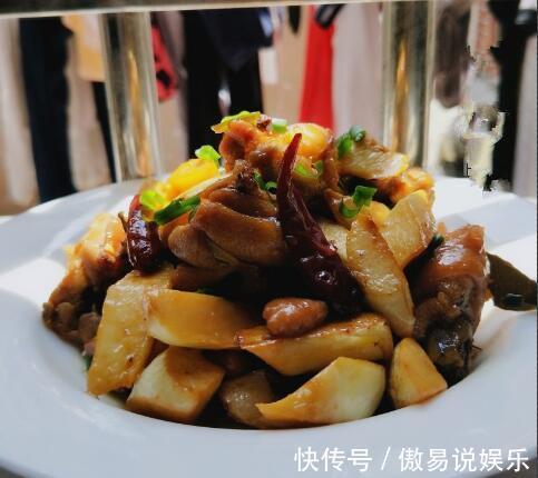 餐桌上必备的家常炒菜,上桌快很下饭,自己做简单易上手