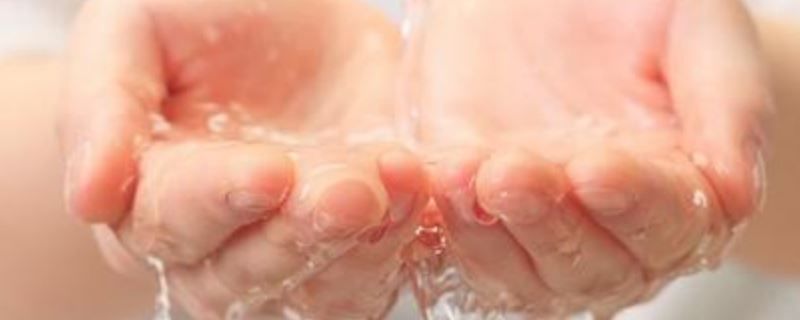 清水敷脸能补水吗