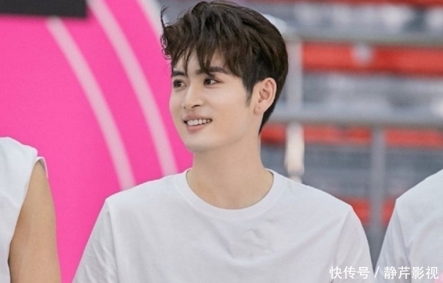 镜头|INTO1快本综艺首秀:整体表现很出彩,3位成员镜头太少惹争议