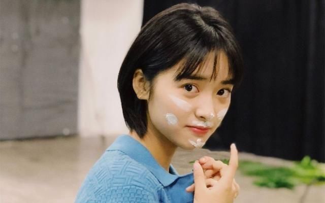 过时|“波波头”已经过时,2020年流行的是“初恋发”,明星都换上了