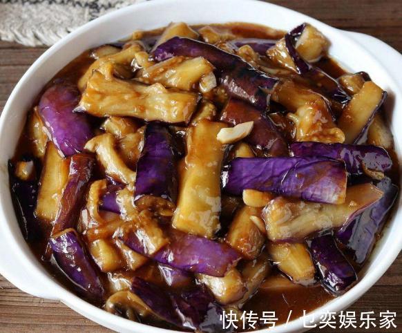 炒茄子时耍个小聪明，茄子不油腻不发黑，简单易做，好吃又下饭