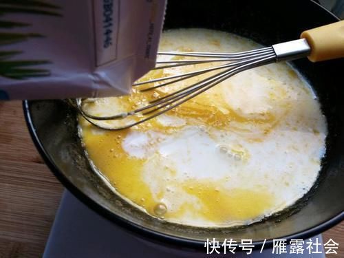 想吃蛋挞不用花钱买，自己在家也能轻松搞定，外酥里嫩很好吃