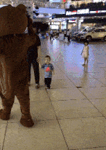 |搞笑GIF:单身久了 还有哪项秀恩爱的姿势不会