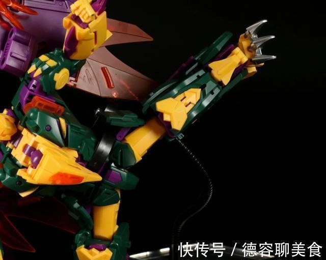 tfc|模玩测评:变形金刚第三方 TFC 求雨鬼合体 S-04 杀手鹰