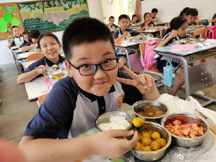 学生|吃得好！睡得香！学得棒！广州校内课后服务伴学生成长