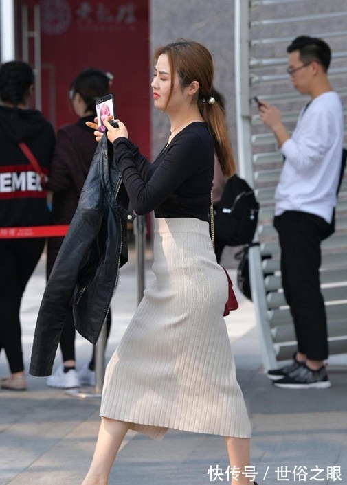 半身裙|急着上班，裙子“穿反”都不知道，换我早“藏”起来了