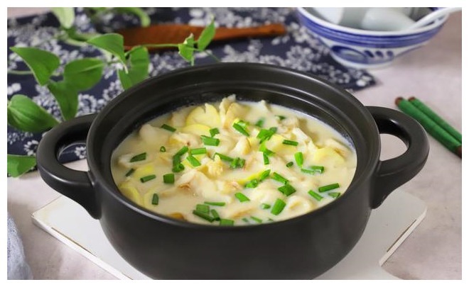 黑鱼加豆浆，教你新吃法，鲜香滑嫩无腥味，端上桌连汤都喝精光