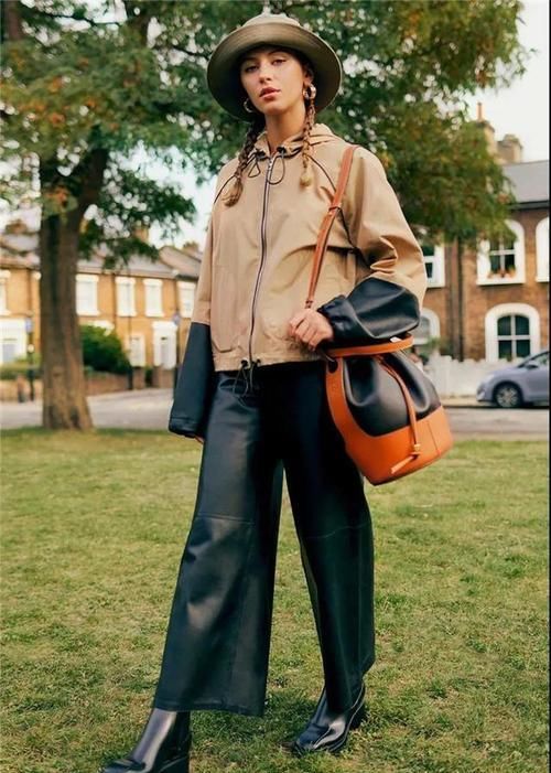 穿风衣、大衣高级？你错了，不掌握这4个“技巧”，只会显土显矮