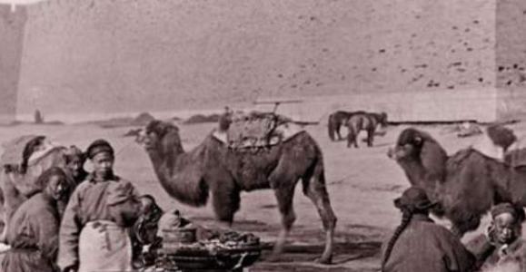 全力|小富翁指使家人杀害表哥,跑路后创商业帝国,中国危难时全力援助