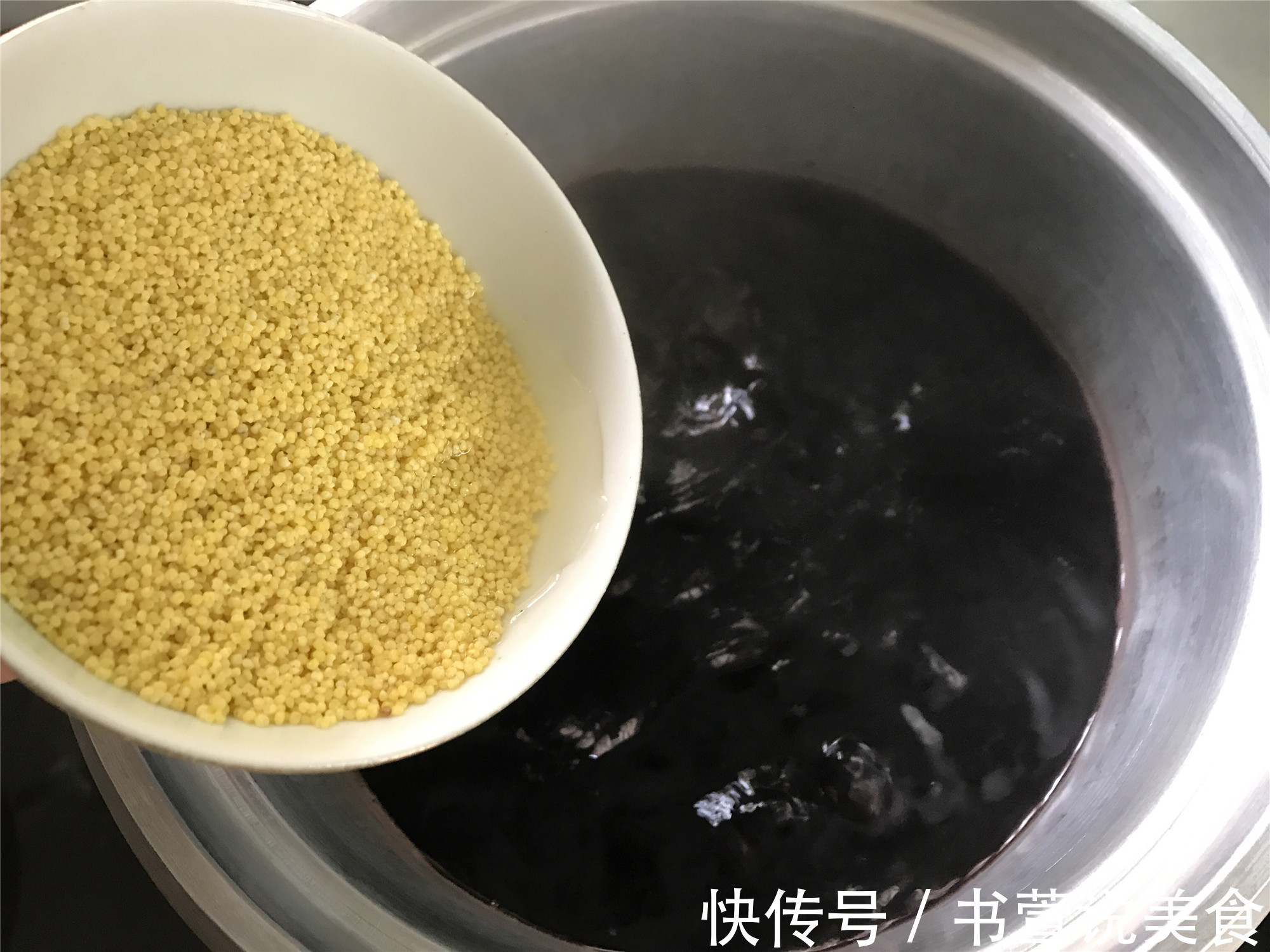 早餐别只喝牛奶豆浆,每天喝一碗它,养胃补血,营养媲美阿胶