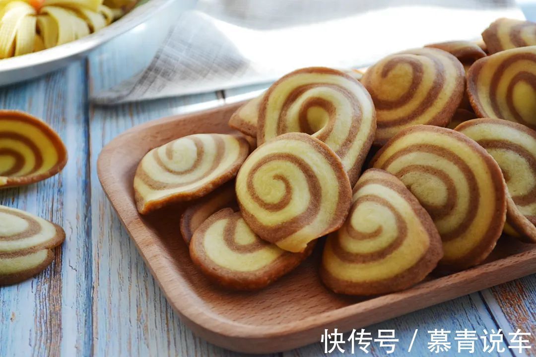 红糖|5块搞定的小零食，家有面粉就能做！2个鸡蛋1碗面，家有孩子快收藏！