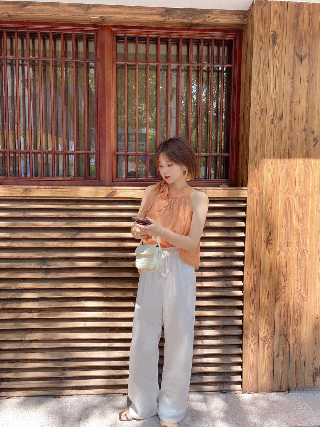 衬衫搭配|158cm女孩子却穿出高级感，衬衫搭配半身裙显高显瘦，还精致时髦