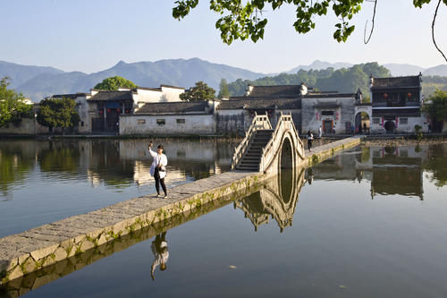 独特的山水美景，巧妙的村落布局，画里的乡村风光，完美的徽派民居