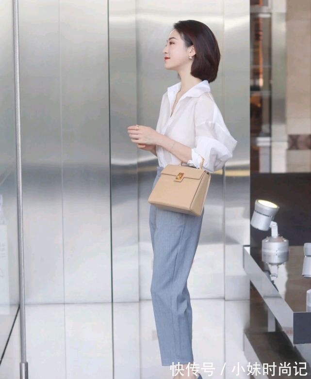 卡其色|上班的女孩该怎么打扮呢？简约穿搭就很有气场，干练又有女人味