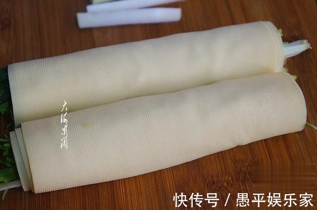 苦菊|60岁阿姨的晚餐就吃这一盘，解馋解饿还顶饱，低脂营养不长肉