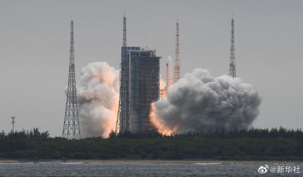 直击！高清大图看天和核心舱发射