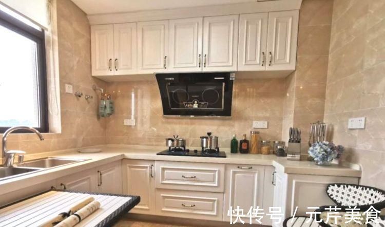 主卧室|132㎡轻奢三居室,南北通透双阳台,朋友说这套房子可以打99分