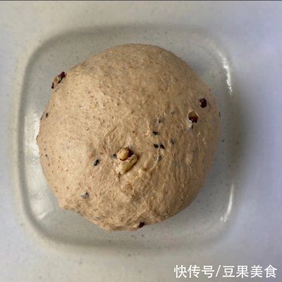  这道粗粮小餐包连续吃了3碗，全家人都一致好评