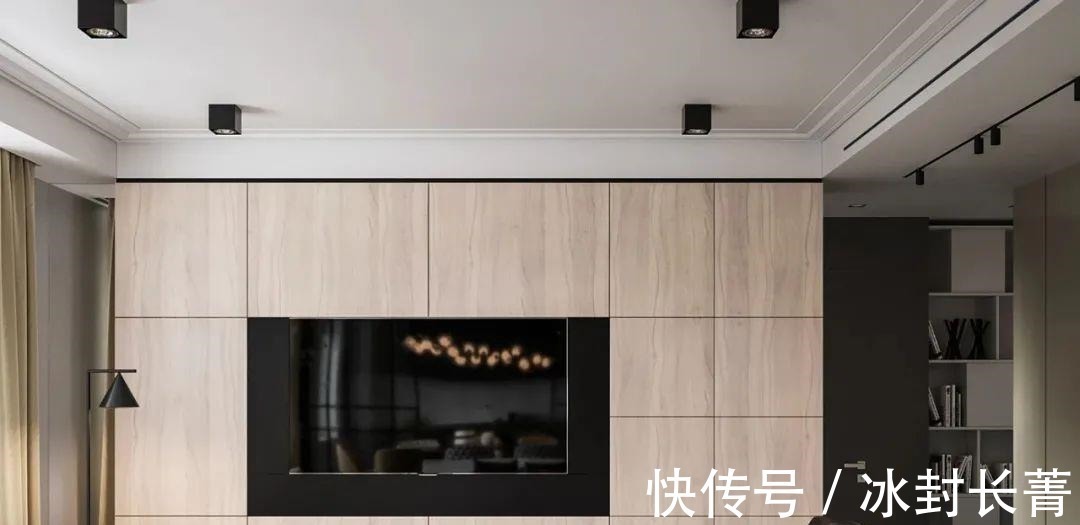 饱和度|小夫妻用莫兰迪色+现代简约风格，让两室一厅舒适又颜高！