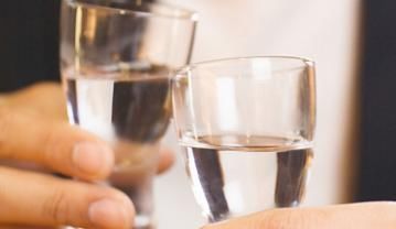 喝酒的时间有讲究，一天中这三个时间阶段，不要喝酒