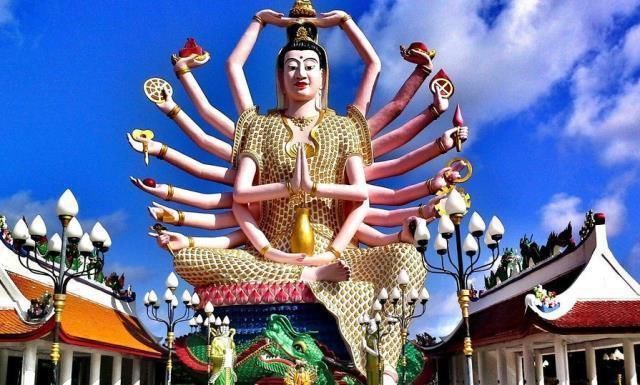 中年|泰国最“别致”的千手观音,香火十分旺盛,中国游客看了觉得诡异