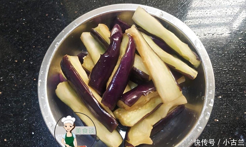 三样素菜一起炒,实在太好吃了,难怪儿子喜欢,一周吃3顿不过瘾