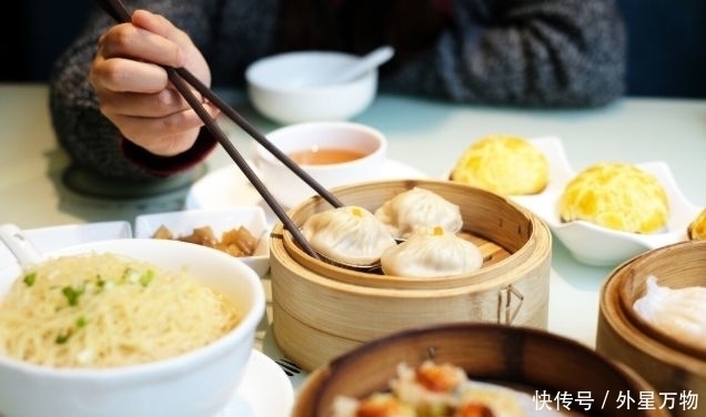 饱和脂肪酸|高血脂患者,3类食物要少吃为妙,否则不利于身体健康