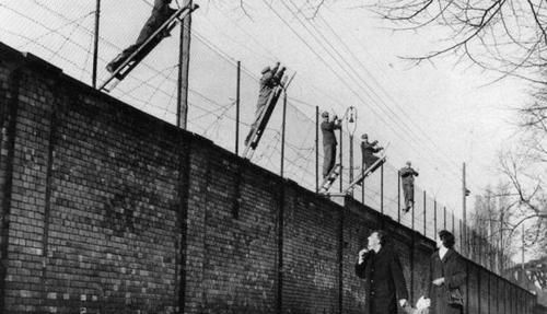 和平|世界上最和平的统一，推到一堵墙两国就并成一国，今成发达国家