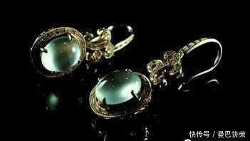 翡翠衬托高贵，品味全在于你~