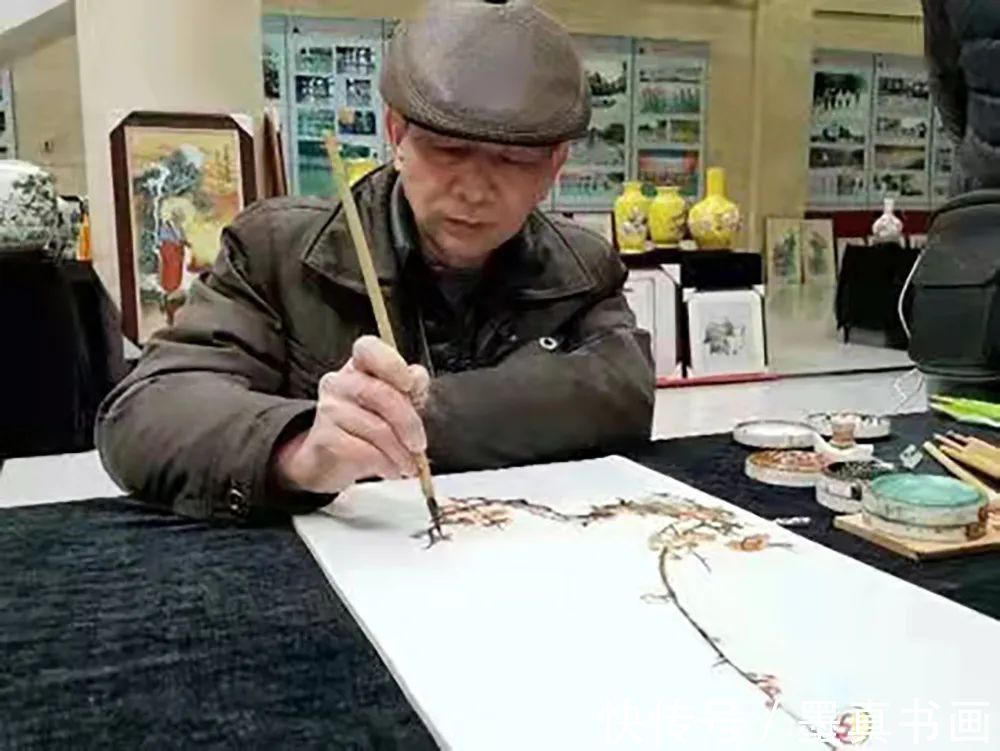 工艺美术!独具匠心 卓国镇 著名陶瓷艺术家作品展