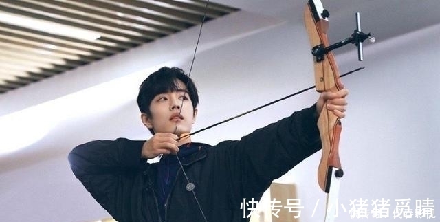 肖战|肖战太难了!先是《创造营》,后是《青春有你》,虾姐表示无语