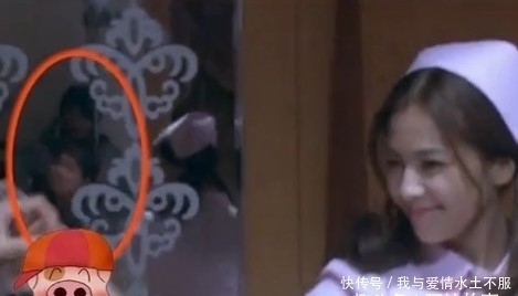 |搞笑又尴尬的穿帮，看一次笑一次，网友：导演小学没毕业