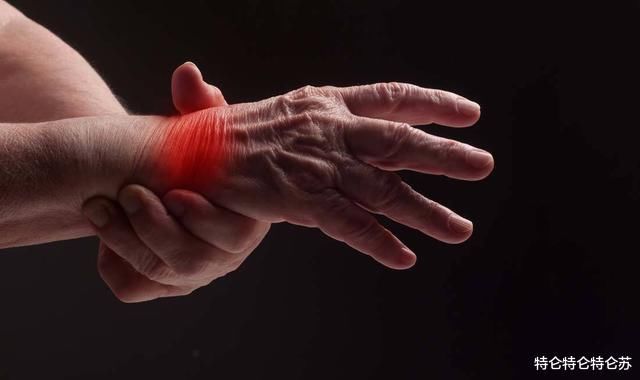 尿酸偏高的人，建议少吃1类食物，常喝“1茶”，或助尿酸值平稳