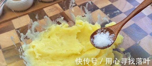 土豆好吃又好看的做法,外酥里软,比薯条还好吃!