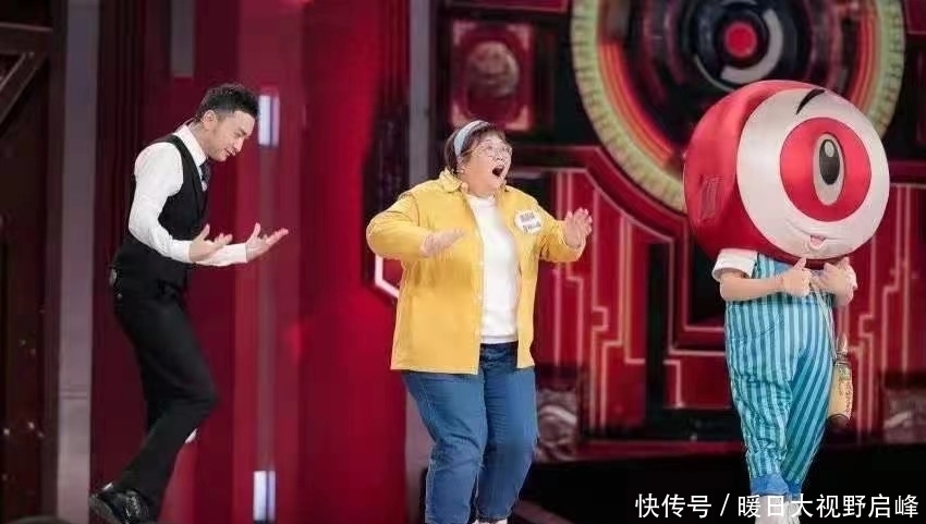 乡下女教师,凭什么站在央视《开门大吉》舞台上,与尼格买提同框?