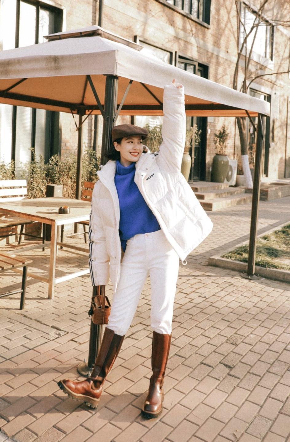 白色 冬天穿羽绒服也不要乱搭,试试这些搭配方式,时髦精致又有个性