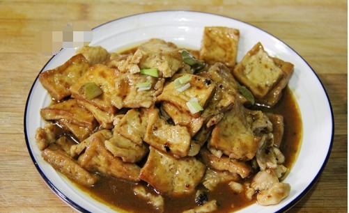 周末一家四口午餐,花费不足50,六菜一汤,简简单单,吃的美美的