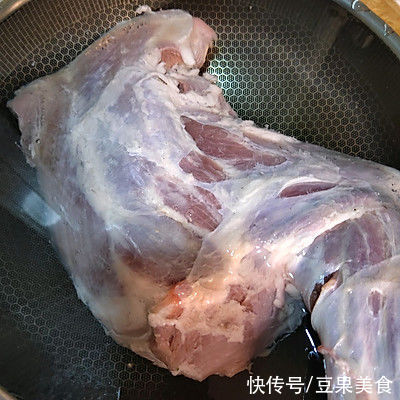 羊肉|不可错过的下酒菜烤羊腿，过瘾