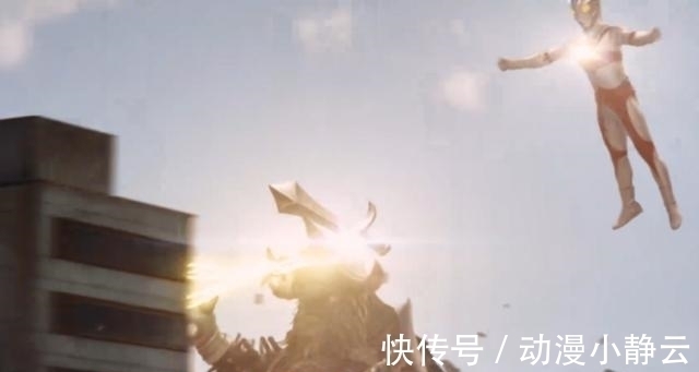 慢镜头|你以为伽古拉看见艾斯露出的是不屑的表情?其实他在掩饰心中的狂喜