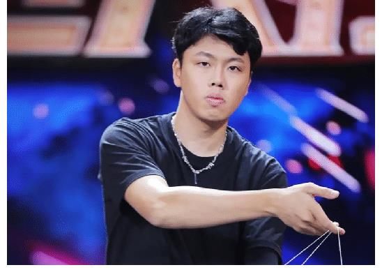 谢霆锋拍手称赞，邓紫棋感动落泪，这档汇集民间高手的综艺太顶了