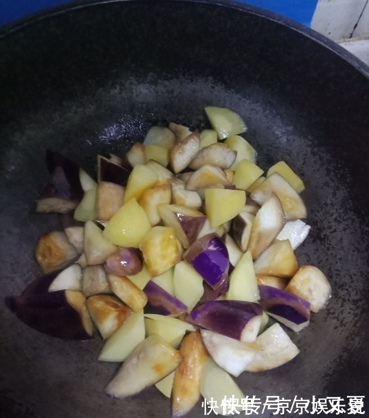 维生素p|它和土豆一起吃,隔三差五吃,隔天排出宿便,口臭便秘慢慢没了