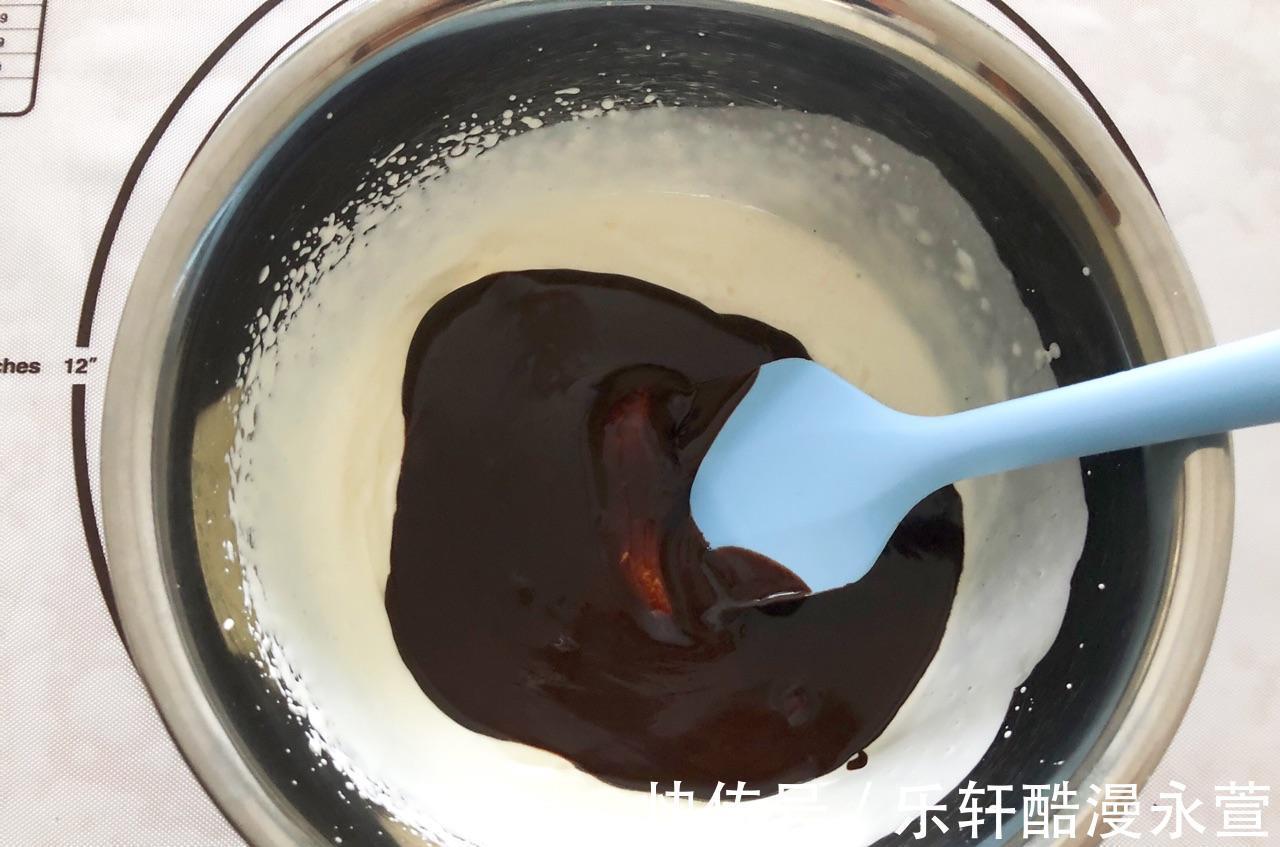 模具|巧克力酸奶慕斯,口感绵密,醇香四溢,入口即化