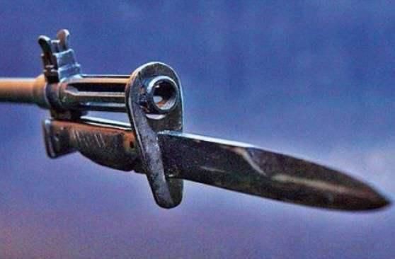 崔友义|万分危急时，战士只开了一枪，却把敌人全部吓跑，救了三条命