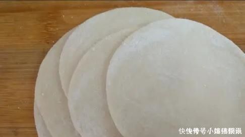 面粉不要再做馒头了,教你新吃法,晶莹剔透有营养,看着就想吃