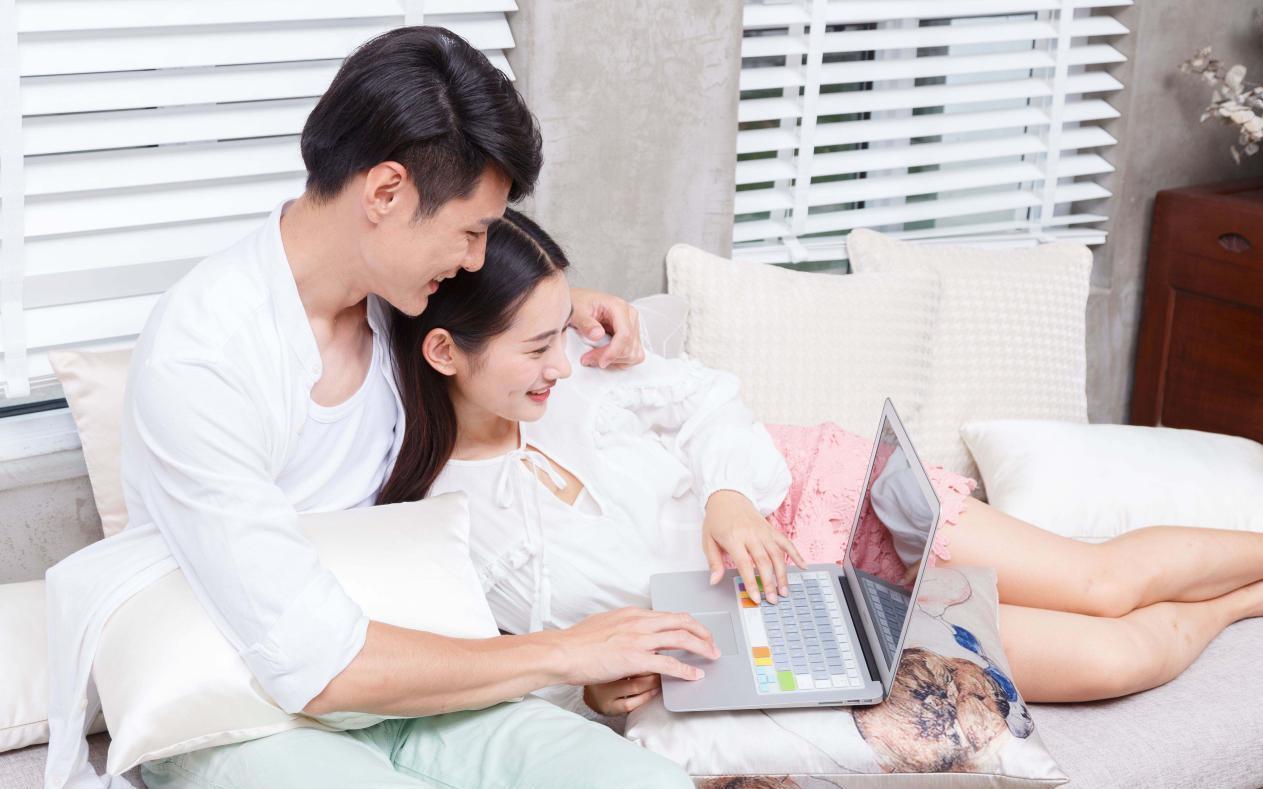 生育|夫妻的“最佳年龄差”是多少岁?如果是“这个数字”,就该偷笑了