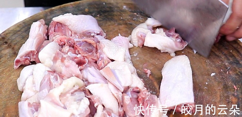 鸭块|鸭肉怎么焖才好吃厨师长教你做法，出锅鲜香四溢，鲜嫩入味！